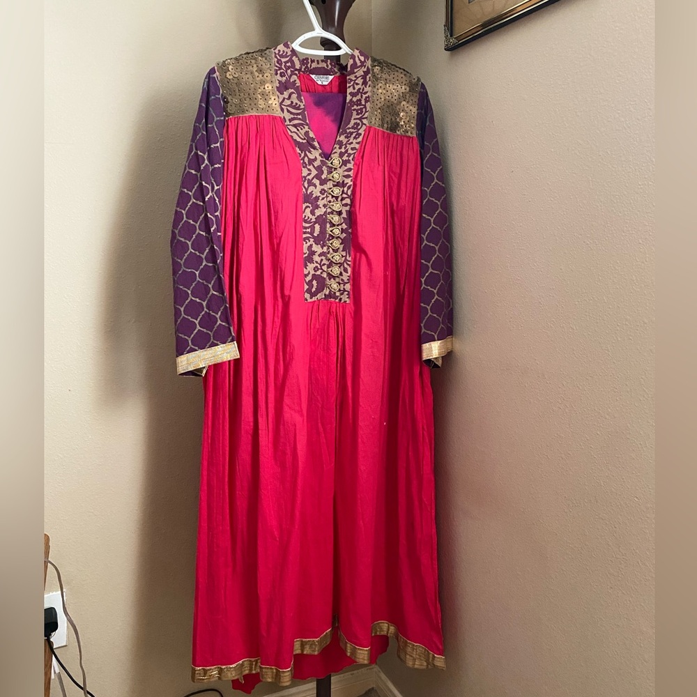 Comes with a matching dupatta
